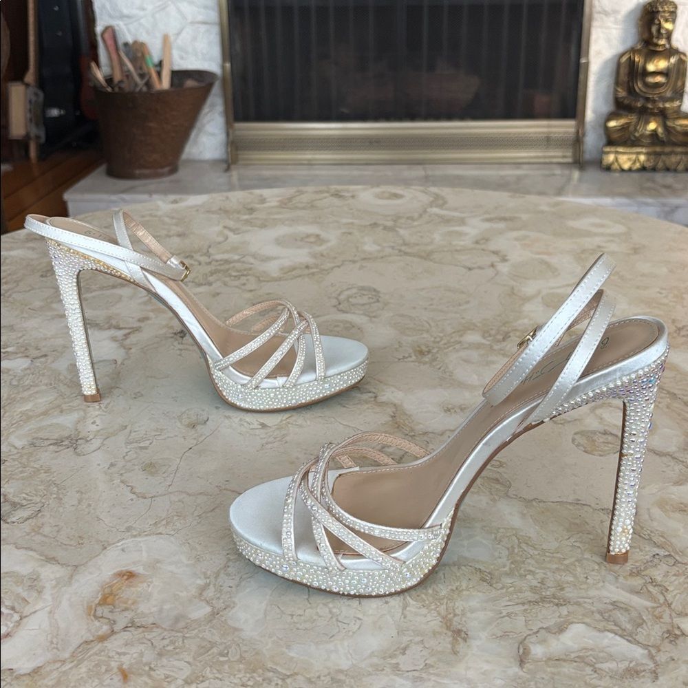 Betsey Johnson White Aden Platform Dress Heeled Sandals Ankle Strap Faux Pearls - Picture 6 of 13